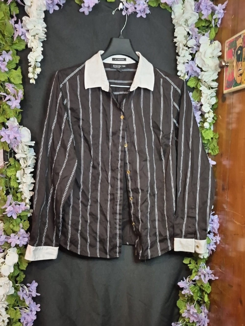 Jones New York Black Striped Button-Down Shirt with White Collar